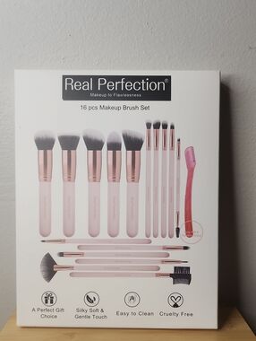 Perfection Real Perfection 16-Piece Makeup Brush Set - Pink and Rose Gold